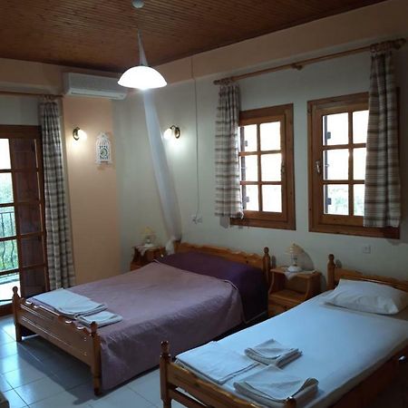 Koutadelias Rooms Каламос Экстерьер фото