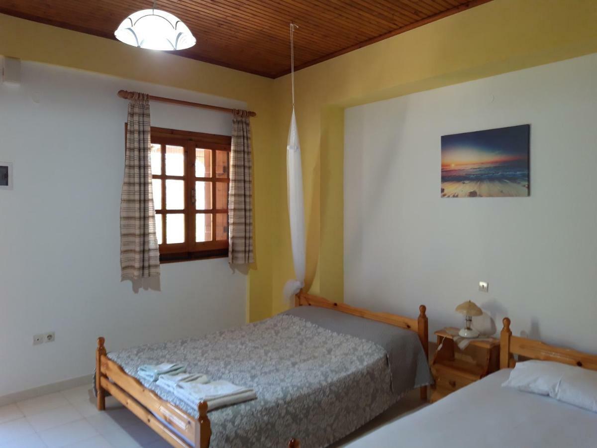 Koutadelias Rooms Каламос Экстерьер фото